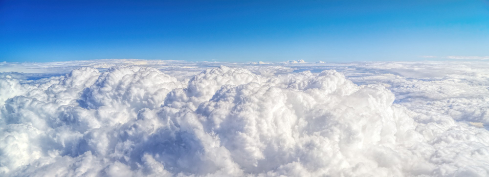 Vue du Ciel au dessus des Nuages